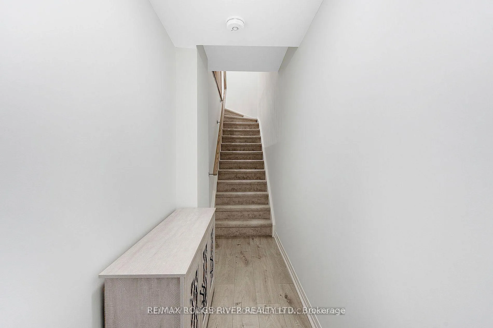 Photo 7 of 1608 Pleasure Valley Path, Oshawa, Samac — HOMEH