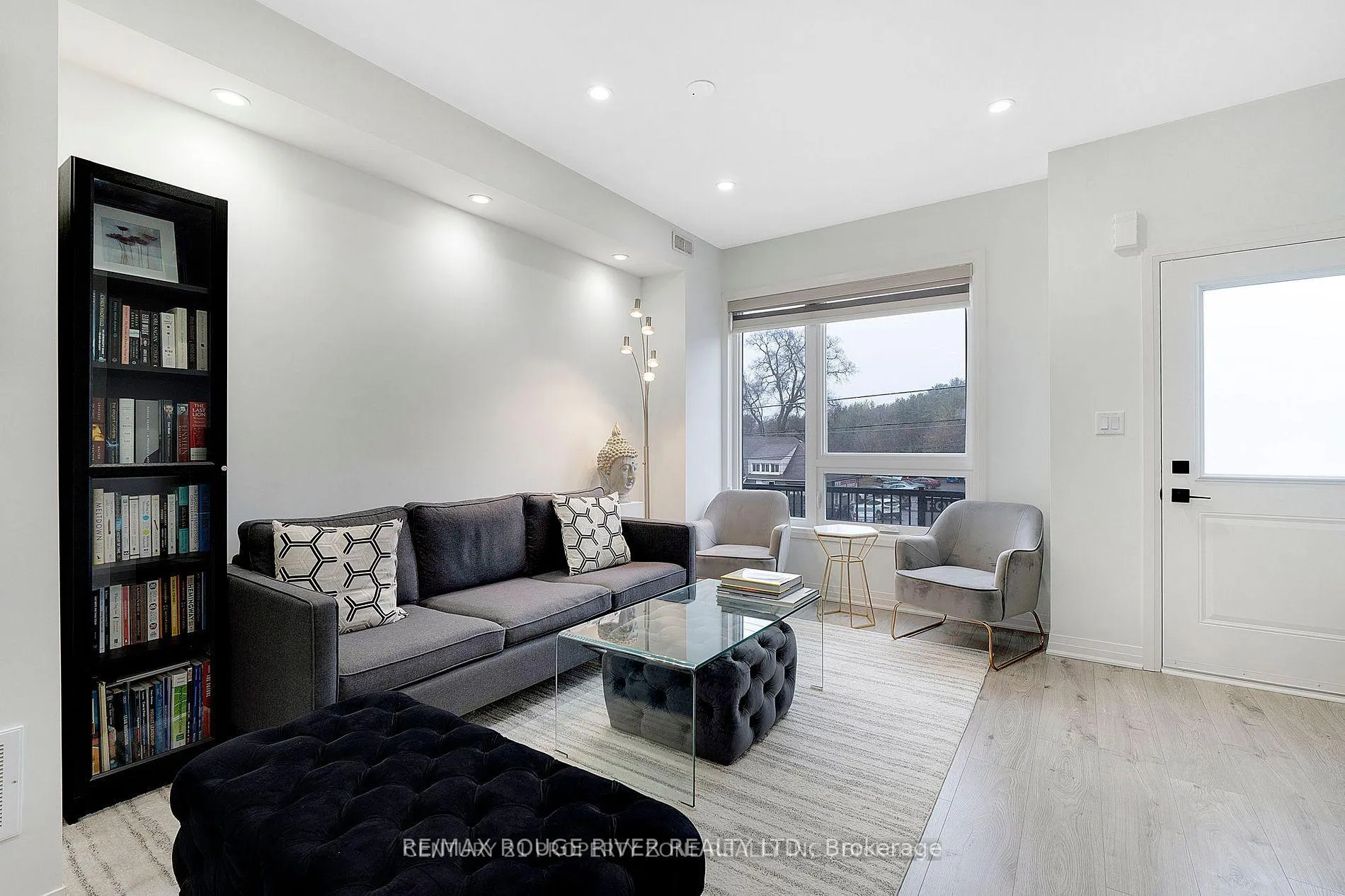 Photo 8 of 1608 Pleasure Valley Path, Oshawa, Samac — HOMEH