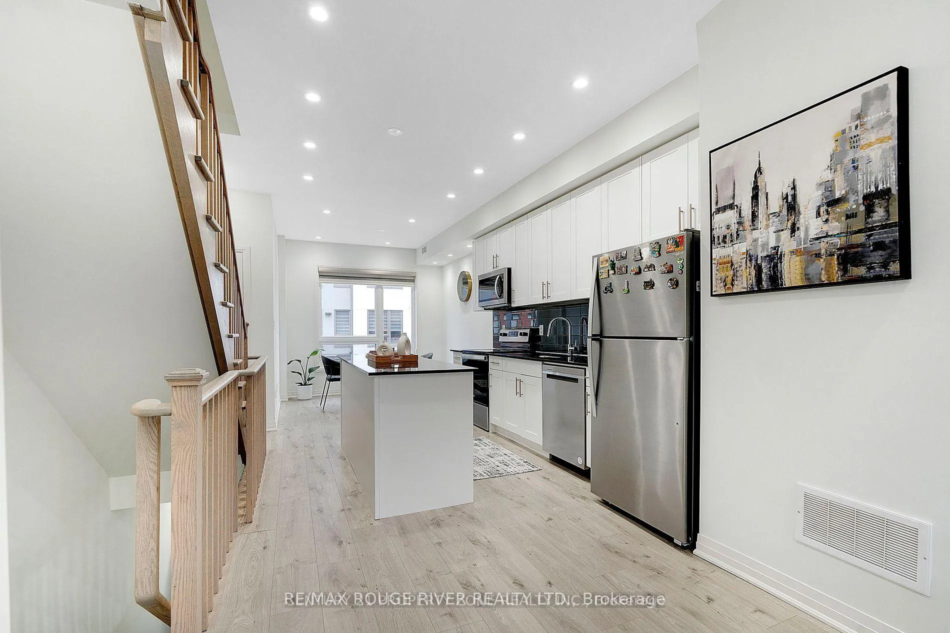 Photo 10 of 1608 Pleasure Valley Path, Oshawa, Samac — HOMEH
