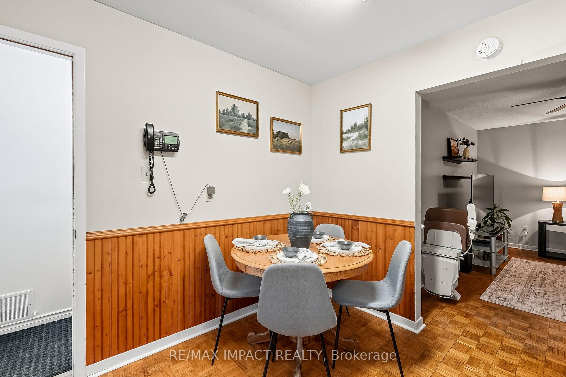 Photo 11 of 25 Roser Crescent, Clarington, Bowmanville — HOMEH