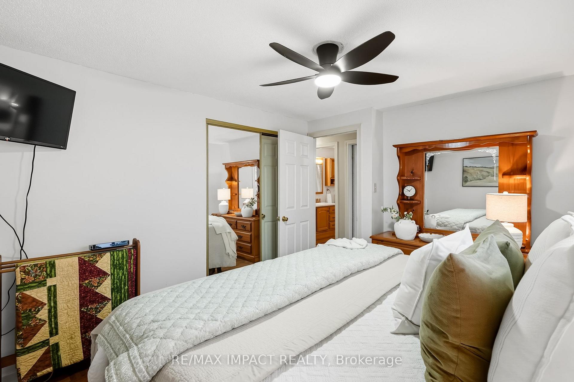 Photo 13 of 25 Roser Crescent, Clarington, Bowmanville — HOMEH