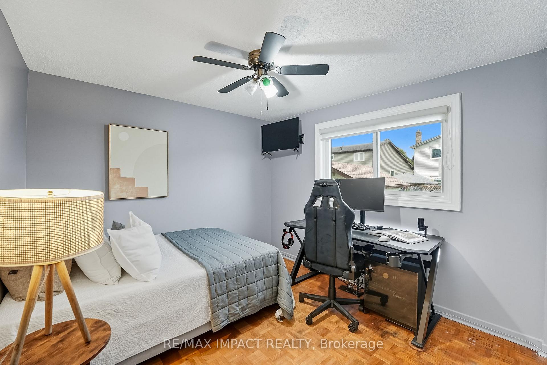 Photo 17 of 25 Roser Crescent, Clarington, Bowmanville — HOMEH