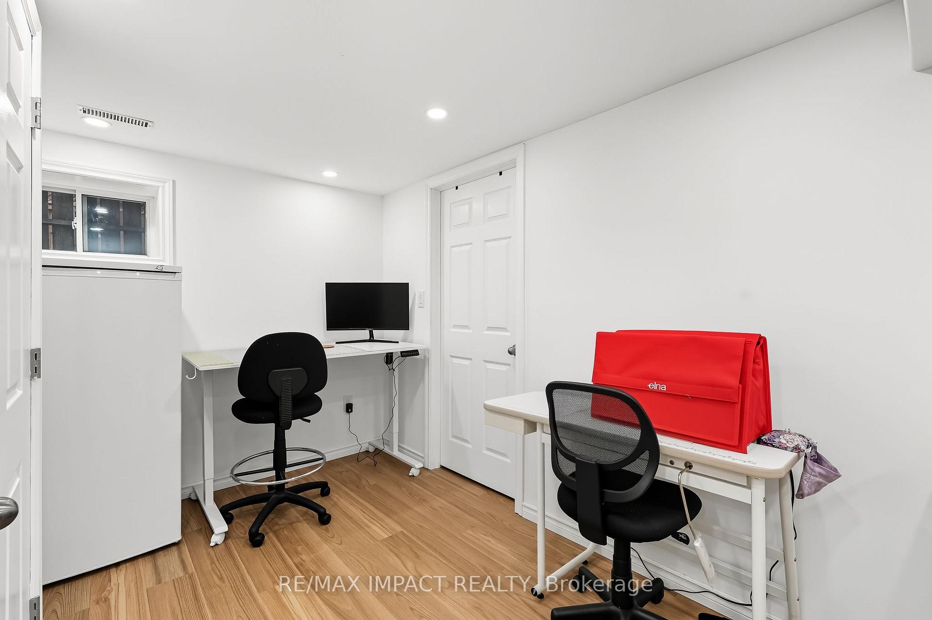 Photo 19 of 25 Roser Crescent, Clarington, Bowmanville — HOMEH