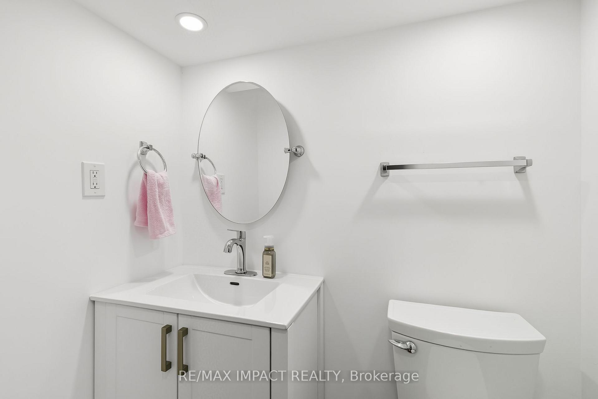 Photo 20 of 25 Roser Crescent, Clarington, Bowmanville — HOMEH
