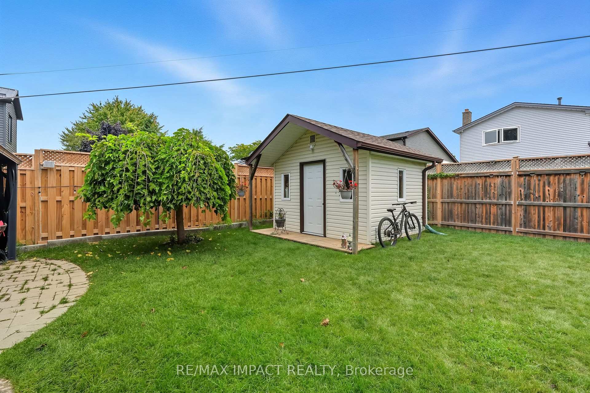Photo 22 of 25 Roser Crescent, Clarington, Bowmanville — HOMEH