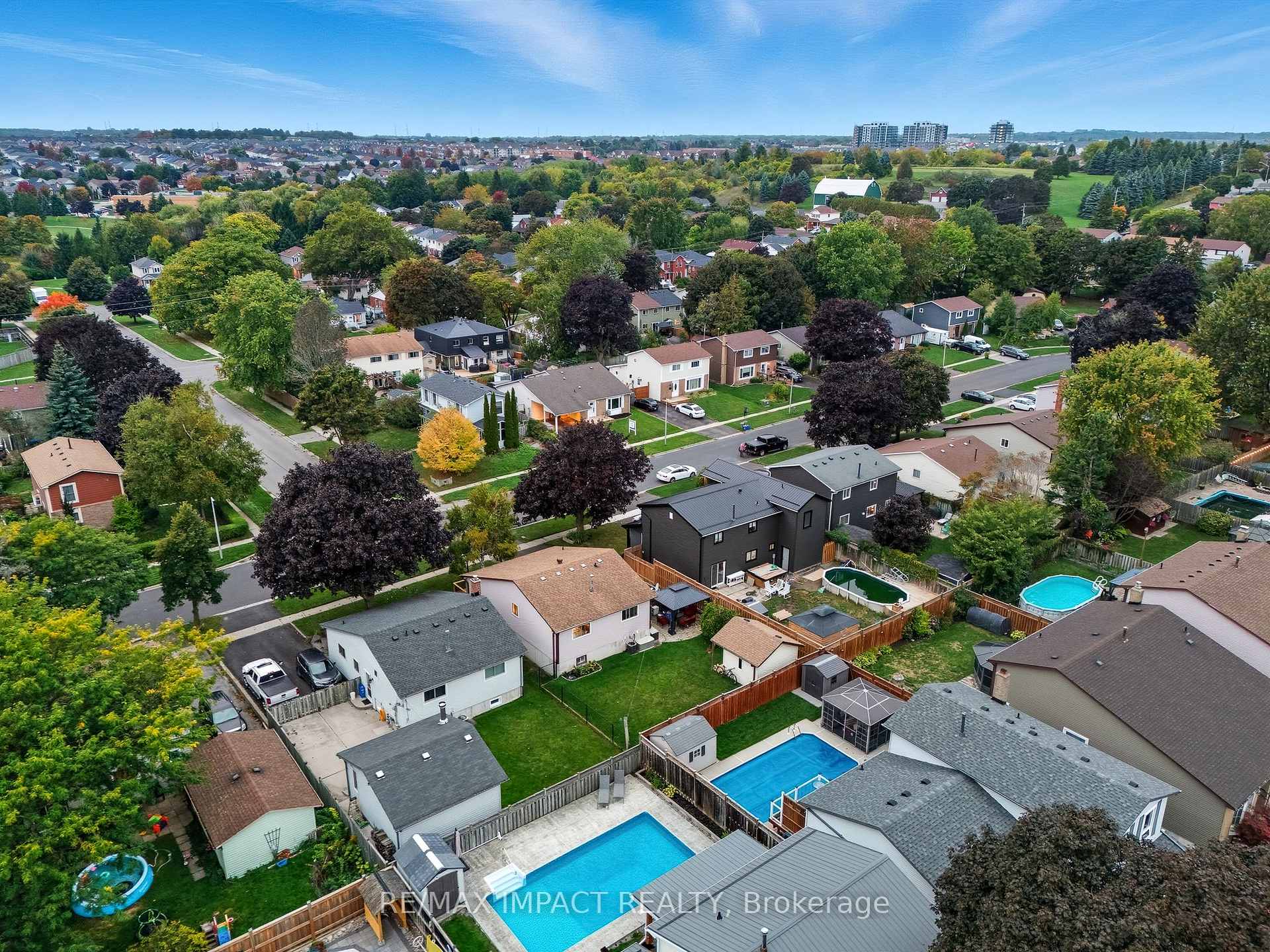 Photo 27 of 25 Roser Crescent, Clarington, Bowmanville — HOMEH