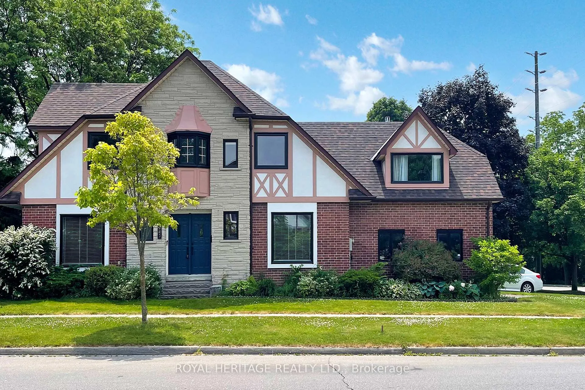 Photo 2 of 1943 Fairport Road, Pickering, Dunbarton — HOMEH