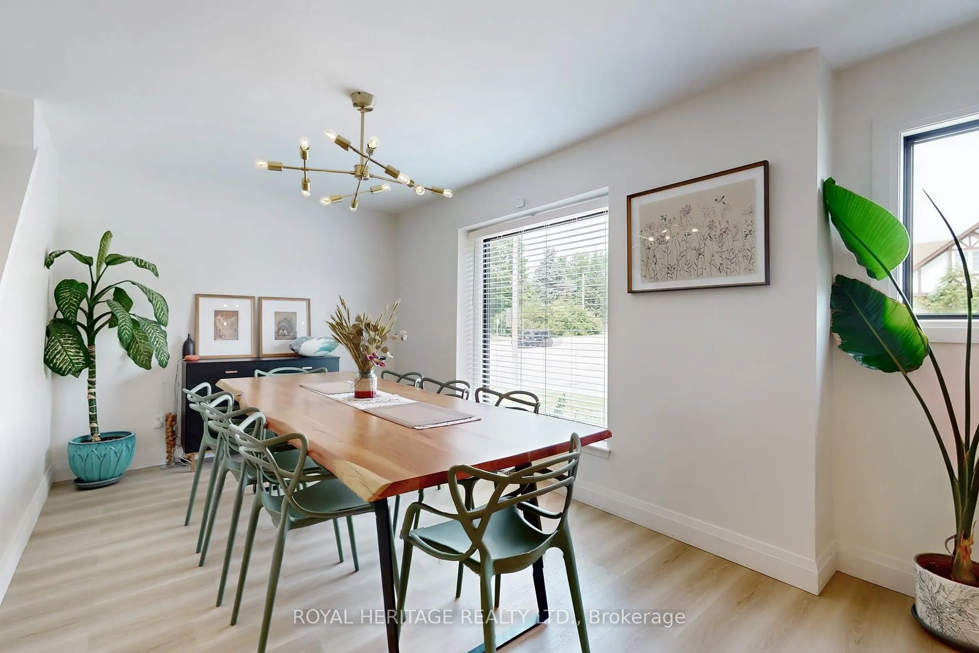 Photo 9 of 1943 Fairport Road, Pickering, Dunbarton — HOMEH