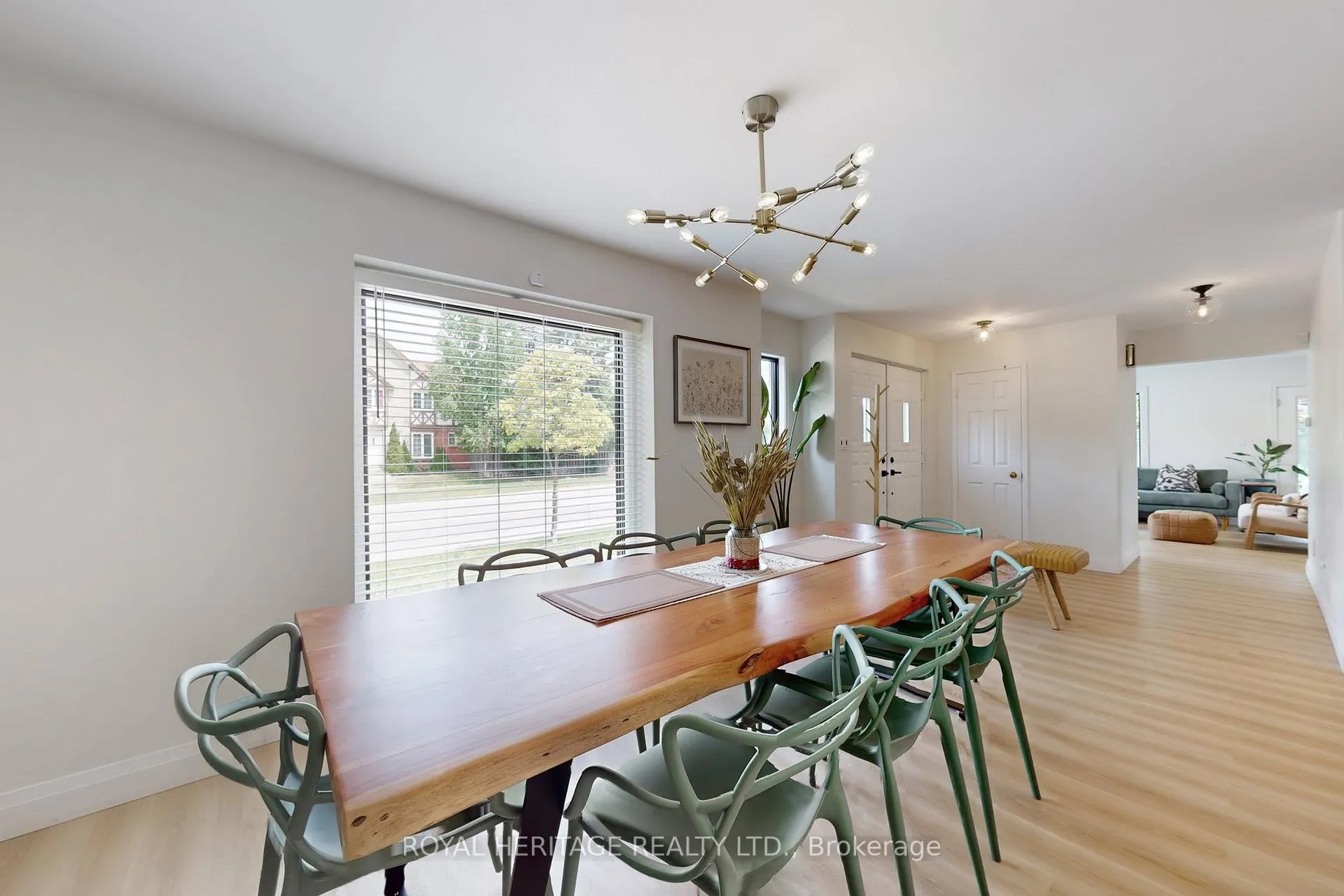 Photo 11 of 1943 Fairport Road, Pickering, Dunbarton — HOMEH