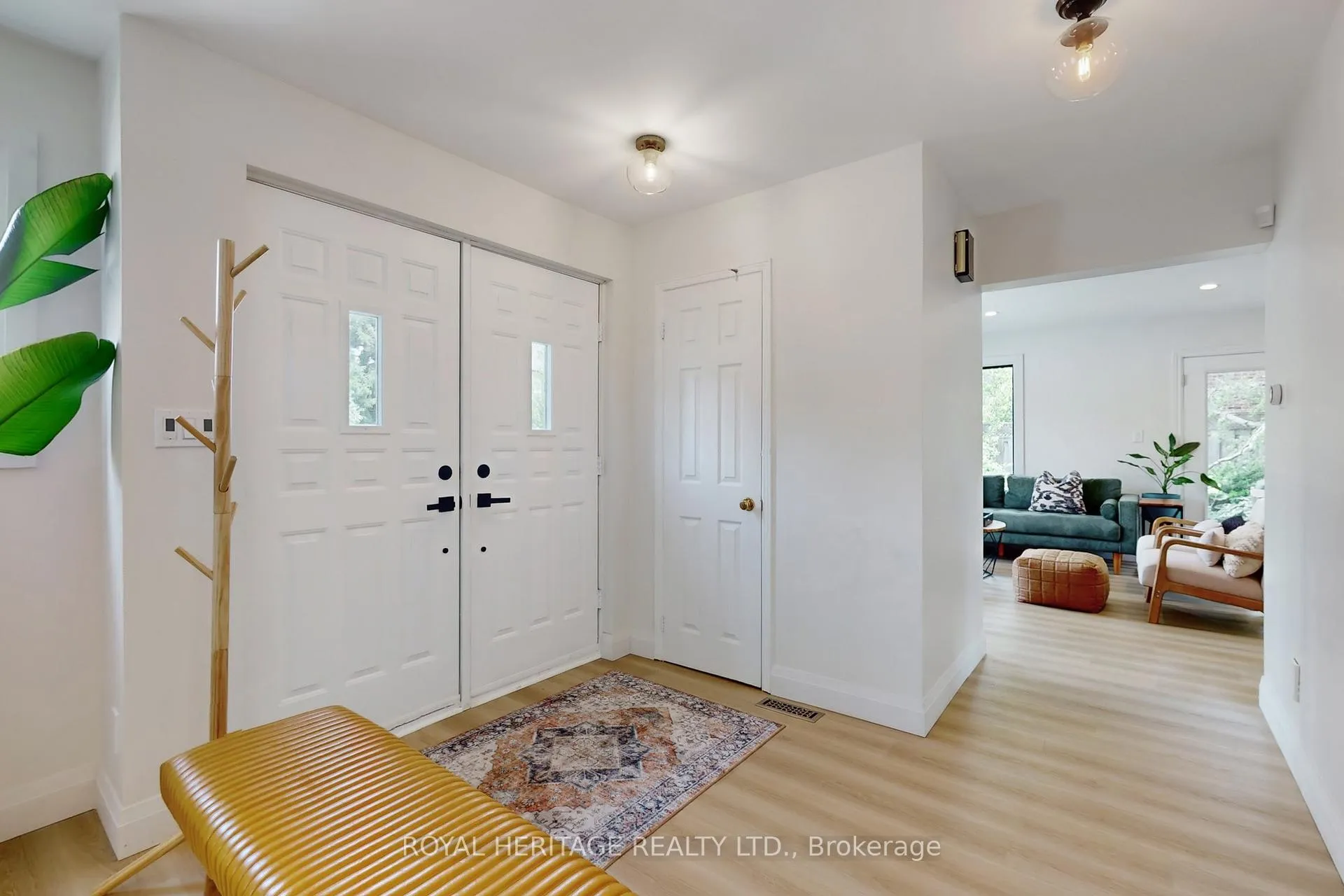 Photo 22 of 1943 Fairport Road, Pickering, Dunbarton — HOMEH