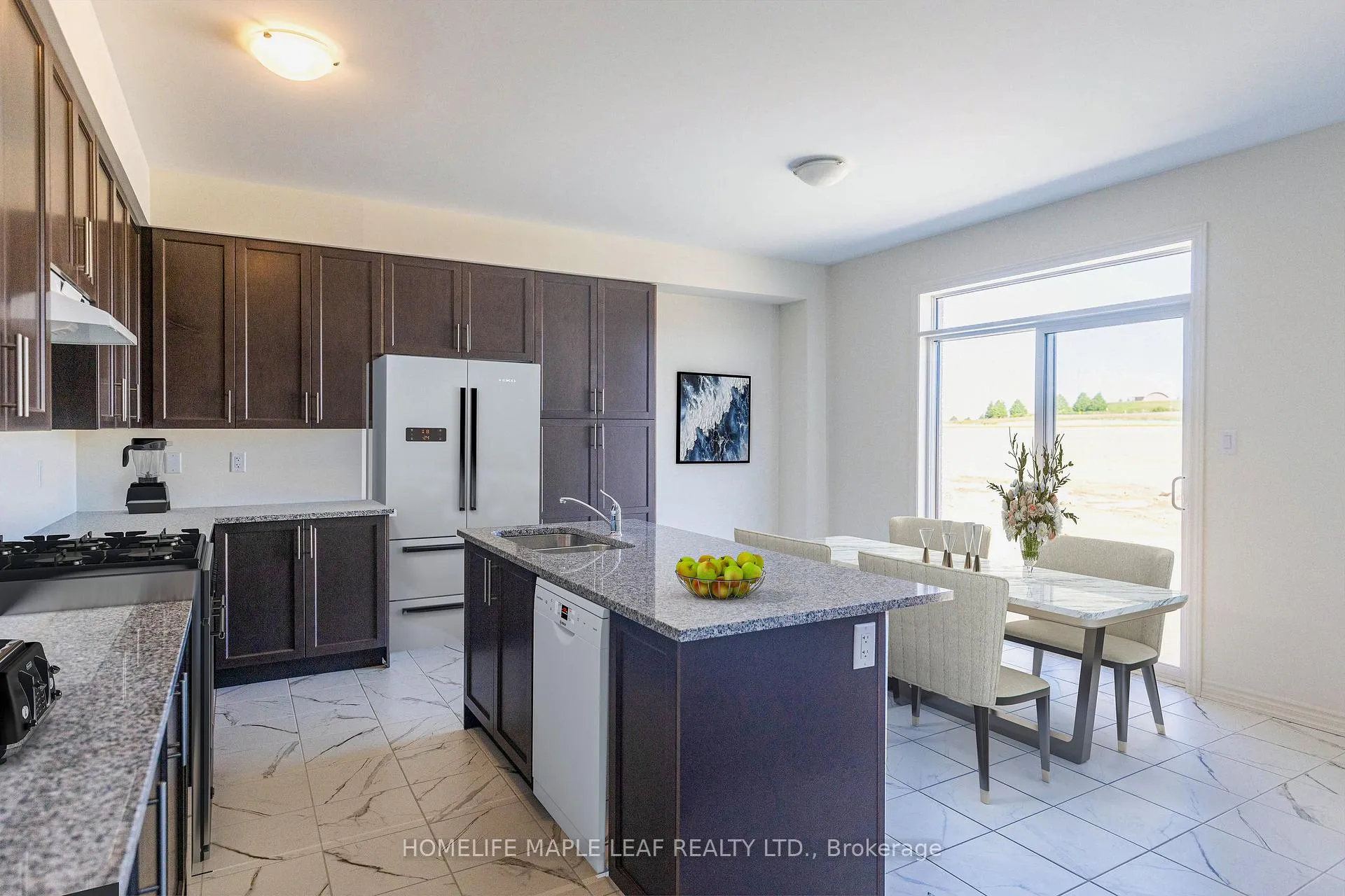 Photo 5 of 889 Rexton Drive, Oshawa, Kedron — HOMEH