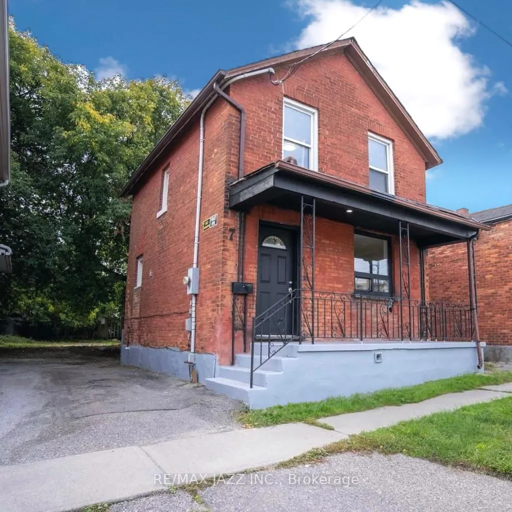 Photo 2 of 7 Maple Street, Oshawa, Central — HOMEH