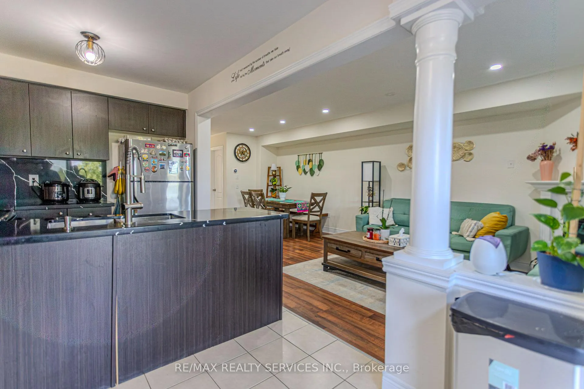 Photo 8 of 129 Dewell Crescent, Clarington, Courtice — HOMEH