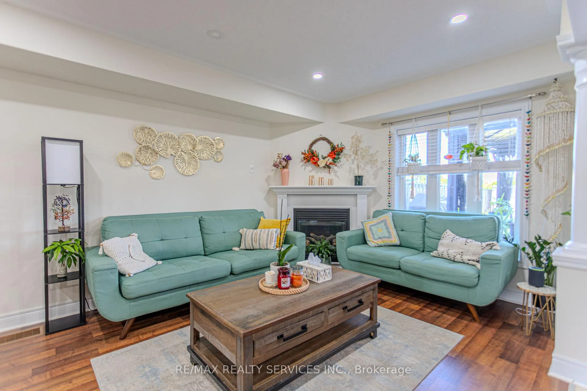 Photo 15 of 129 Dewell Crescent, Clarington, Courtice — HOMEH