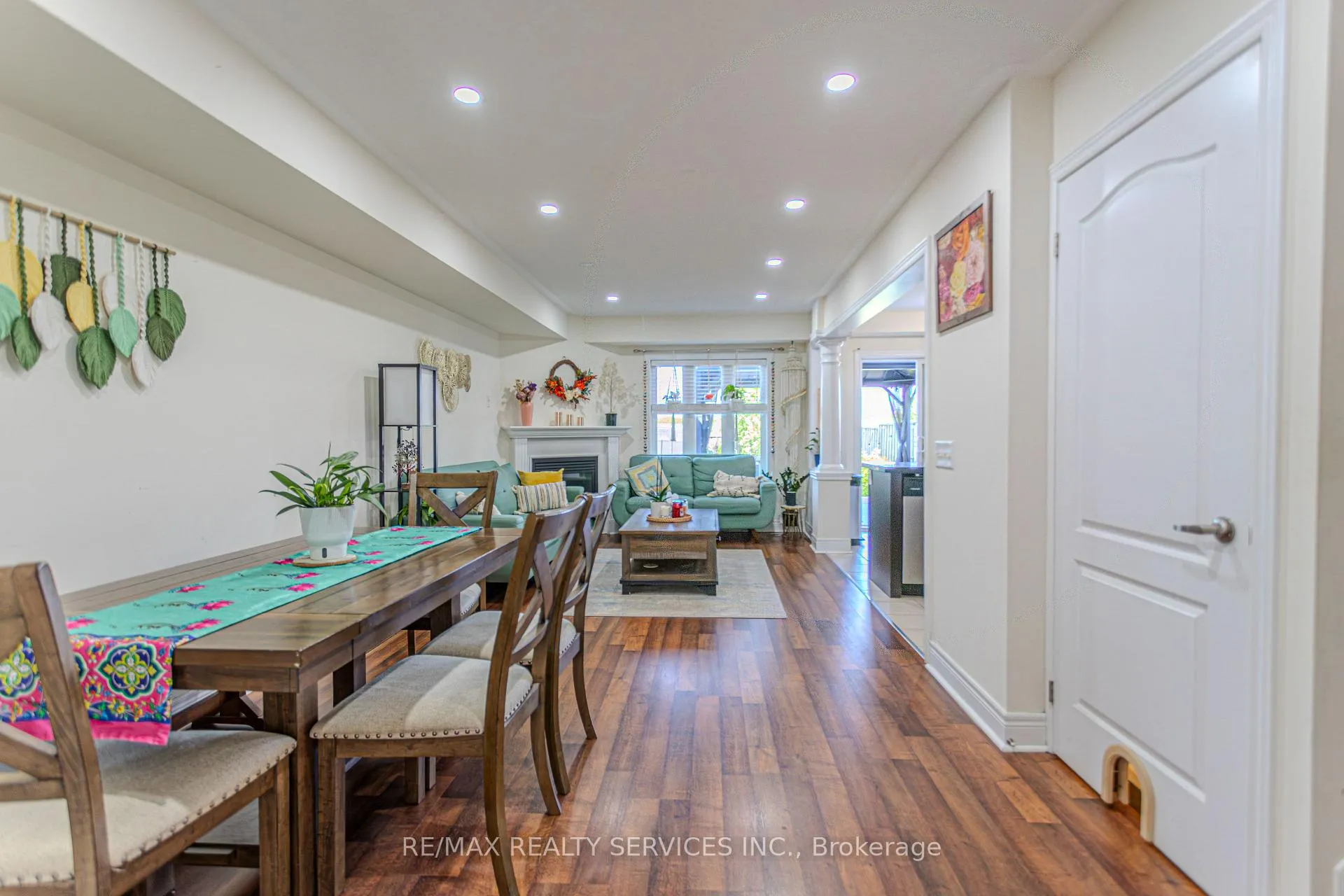 Photo 18 of 129 Dewell Crescent, Clarington, Courtice — HOMEH