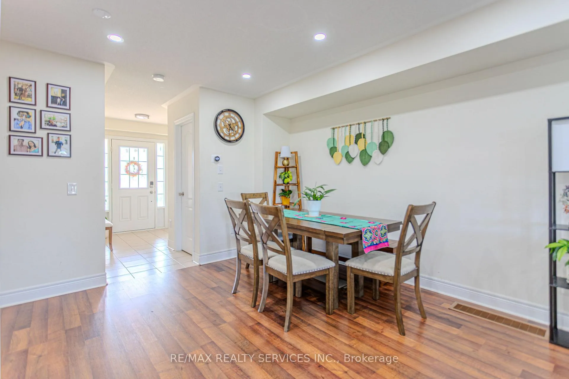 Photo 20 of 129 Dewell Crescent, Clarington, Courtice — HOMEH