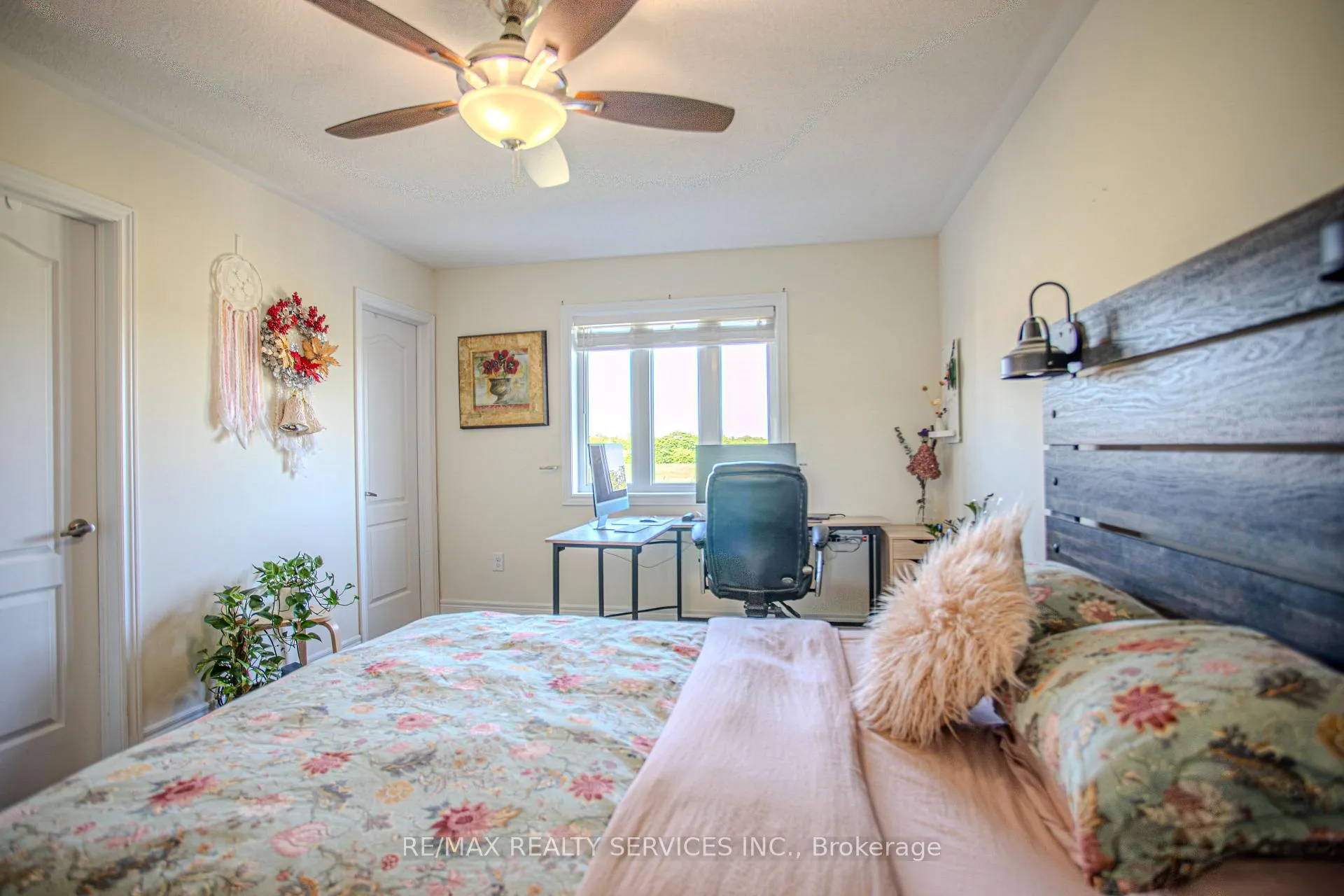 Photo 25 of 129 Dewell Crescent, Clarington, Courtice — HOMEH