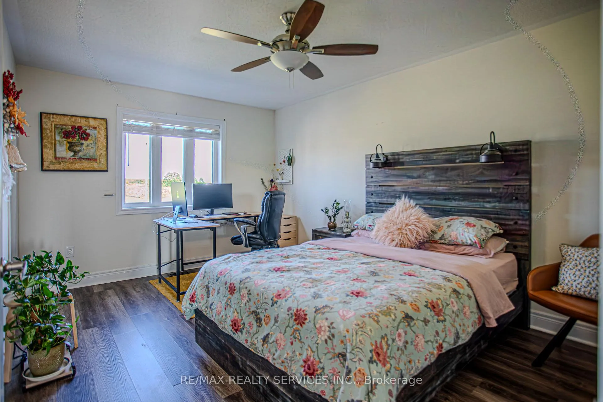 Photo 29 of 129 Dewell Crescent, Clarington, Courtice — HOMEH
