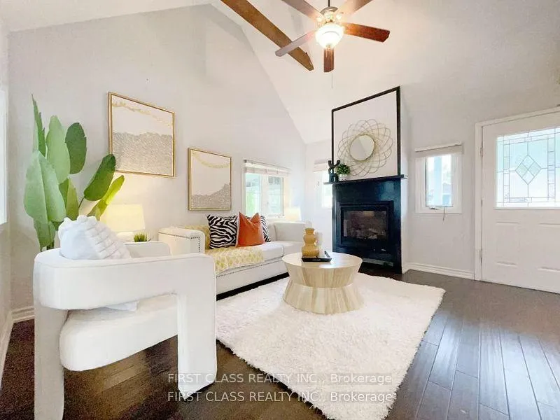 Photo 3 of 120 Sunset Beach Road, Georgina, Virginia — HOMEH