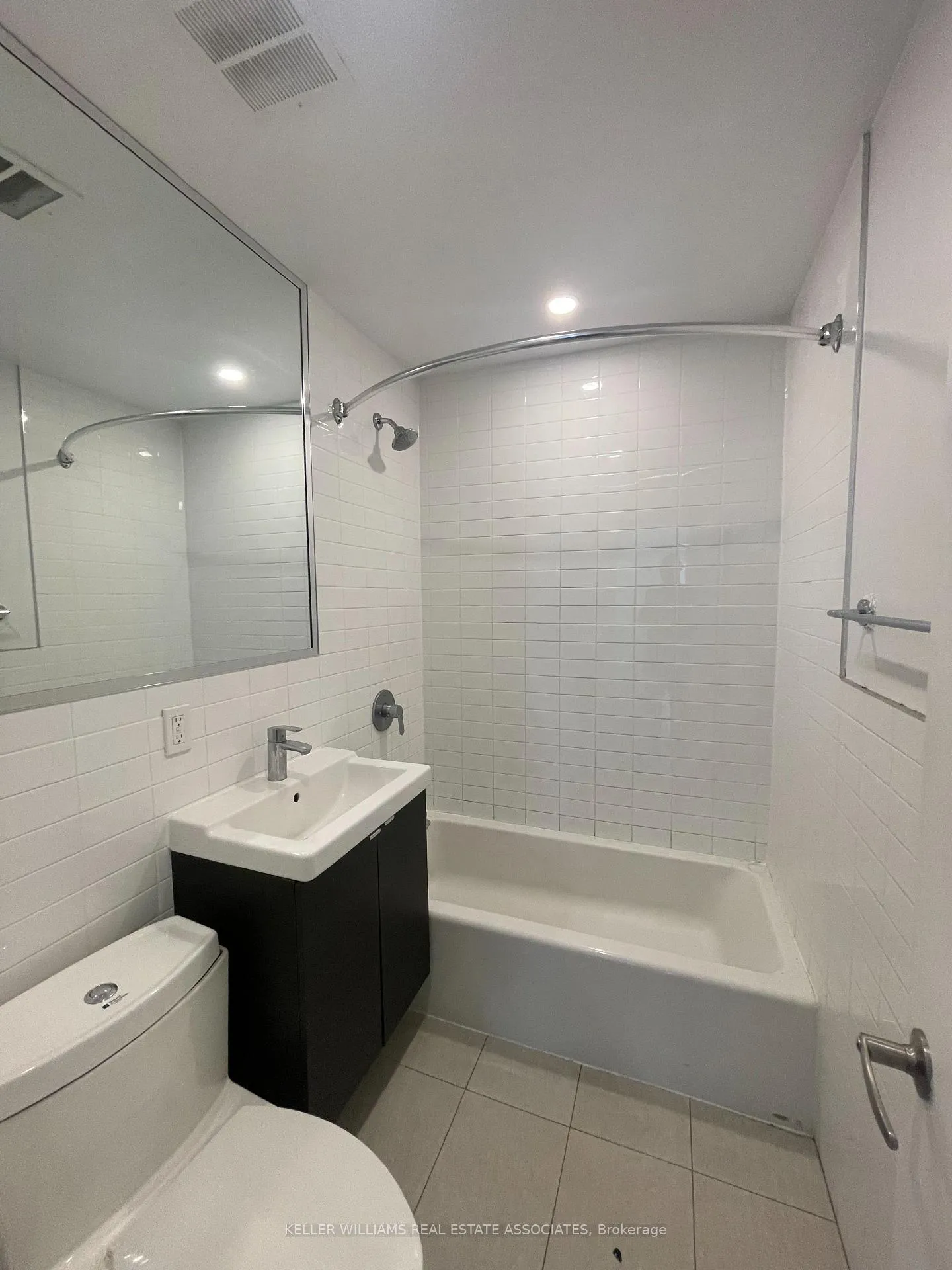 Photo 4 of Unit 201, 257 Torrens Avenue, Toronto, East York — HOMEH