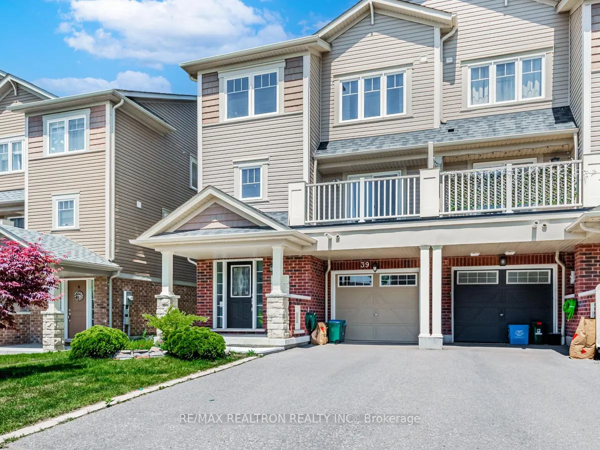 Photo 2 of 39 Great Gabe Crescent, Oshawa, Windfields — HOMEH