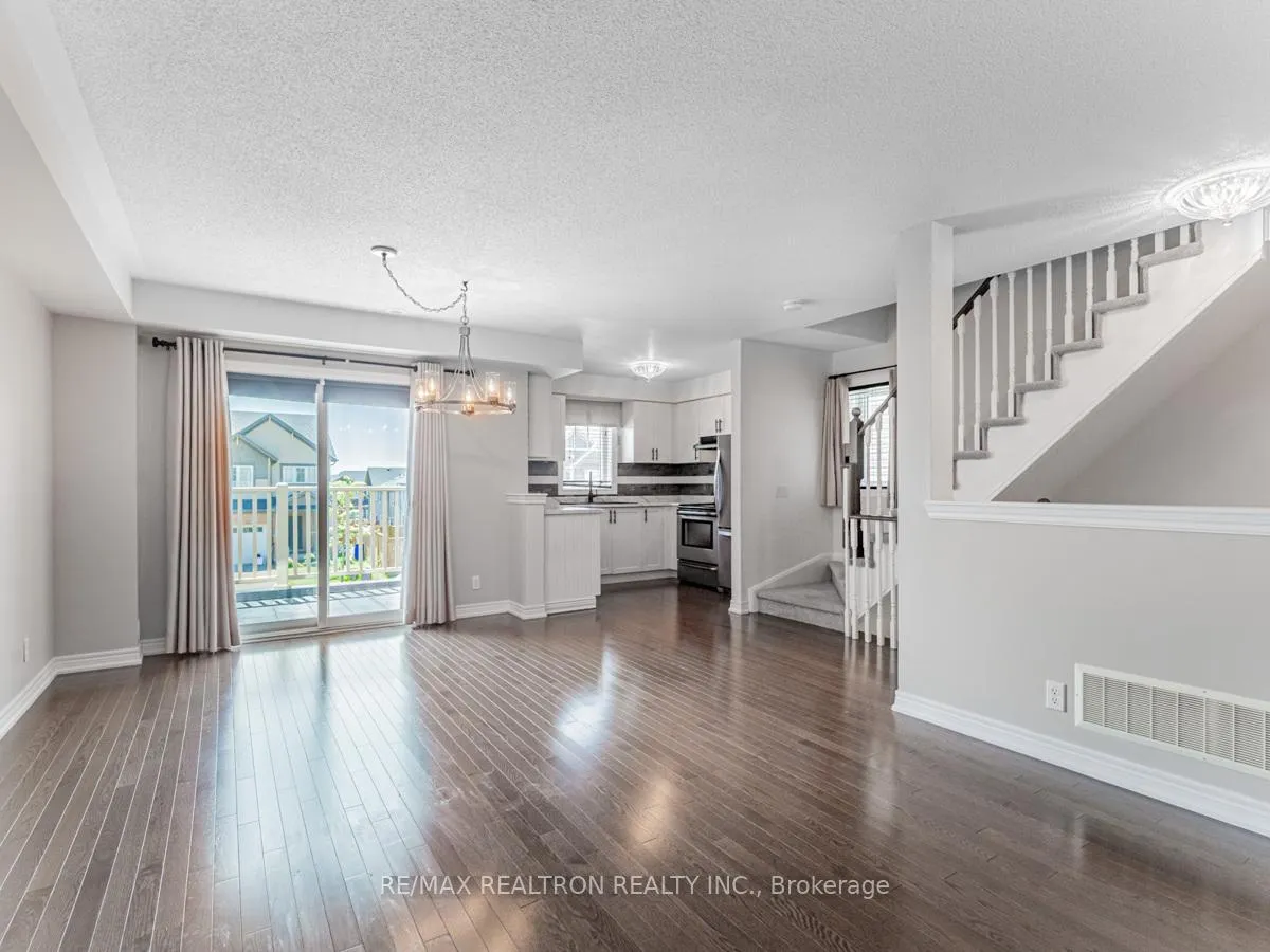 Photo 9 of 39 Great Gabe Crescent, Oshawa, Windfields — HOMEH