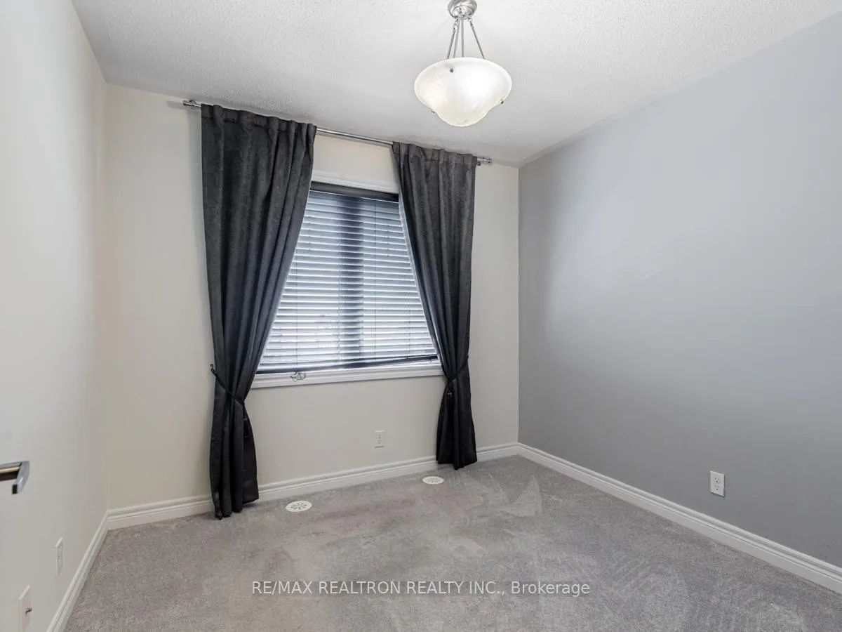 Photo 19 of 39 Great Gabe Crescent, Oshawa, Windfields — HOMEH