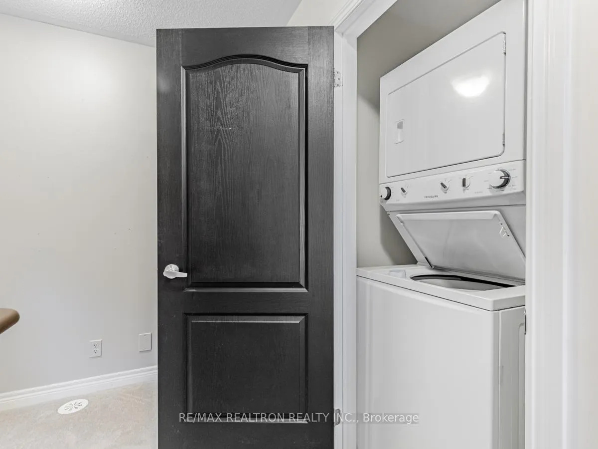 Photo 22 of 39 Great Gabe Crescent, Oshawa, Windfields — HOMEH