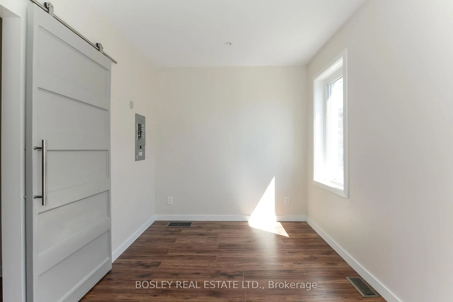 Photo 7 of Unit Upper, 228 Jones Avenue, Toronto, South Riverdale — HOMEH