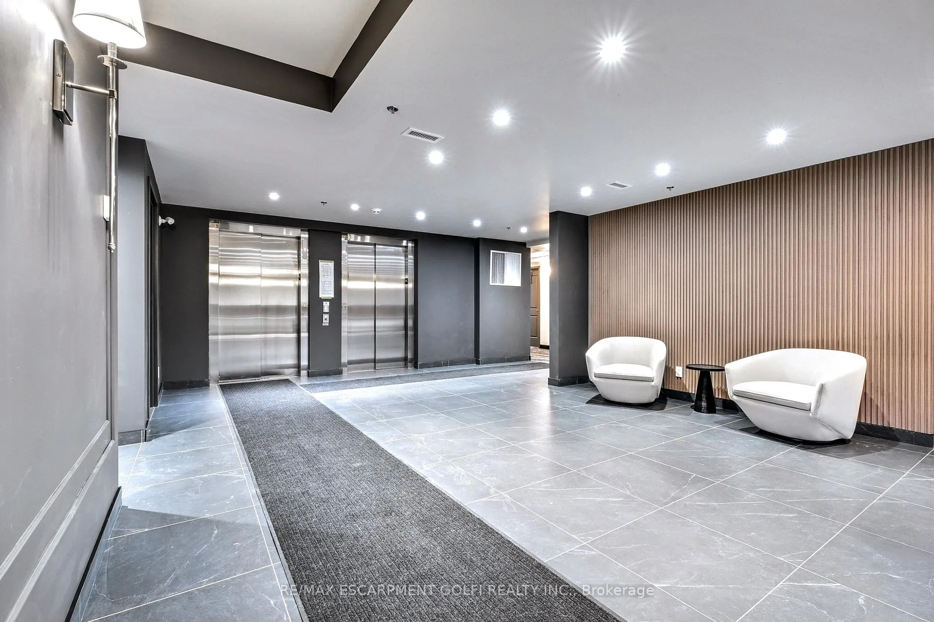 Photo 6 of Unit 106, 153 Wilson Street W, Hamilton, Ancaster — HOMEH