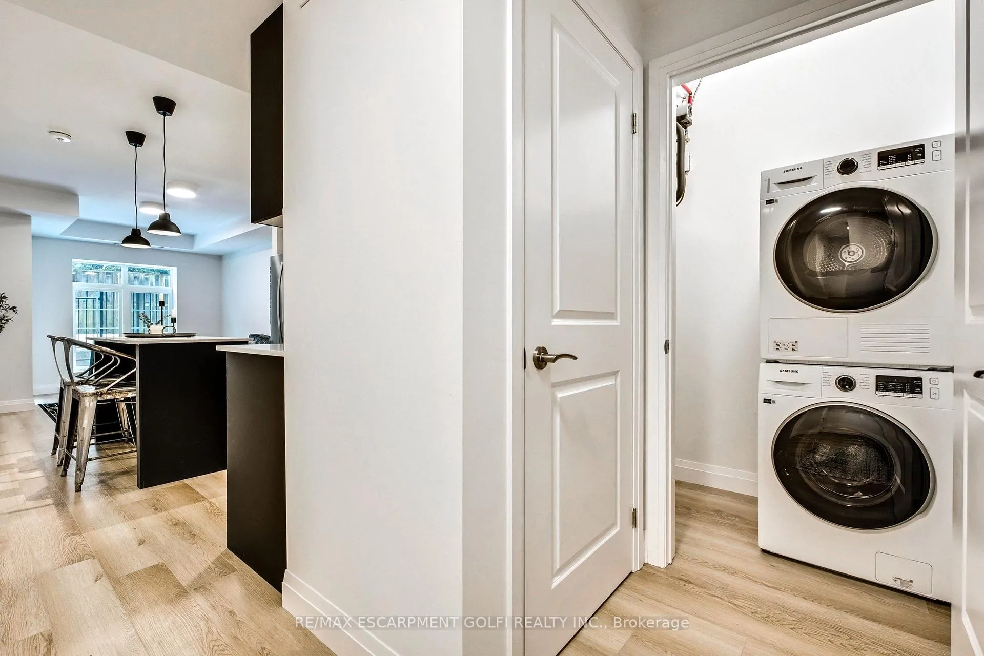 Photo 8 of Unit 106, 153 Wilson Street W, Hamilton, Ancaster — HOMEH