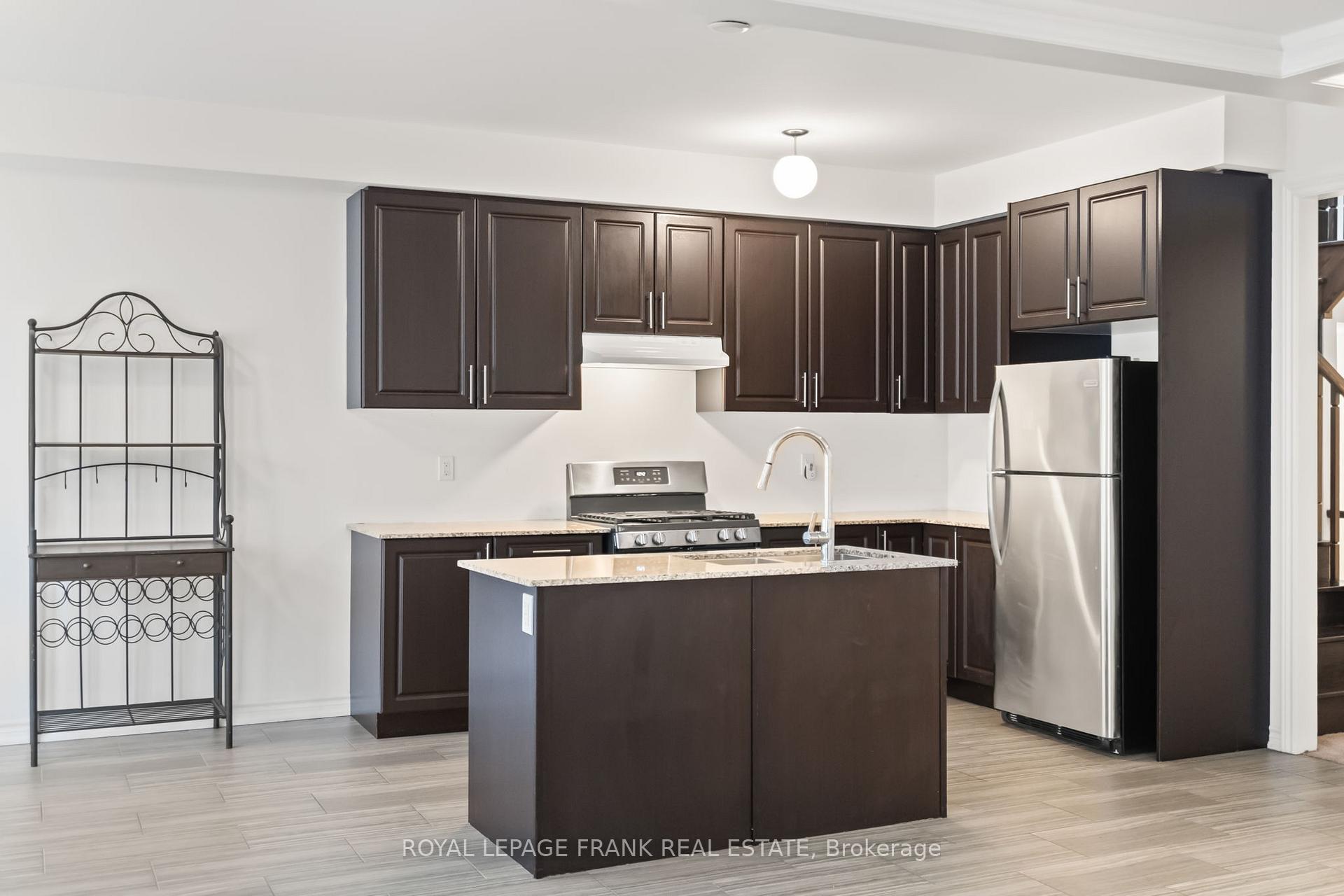 Photo 8 of 62 Terry Crescent, Clarington, Bowmanville — HOMEH