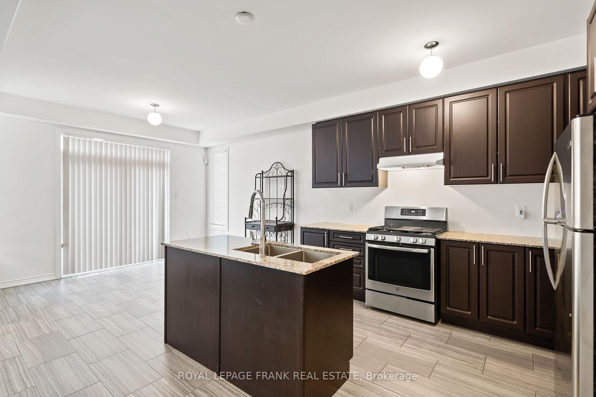 Photo 10 of 62 Terry Crescent, Clarington, Bowmanville — HOMEH