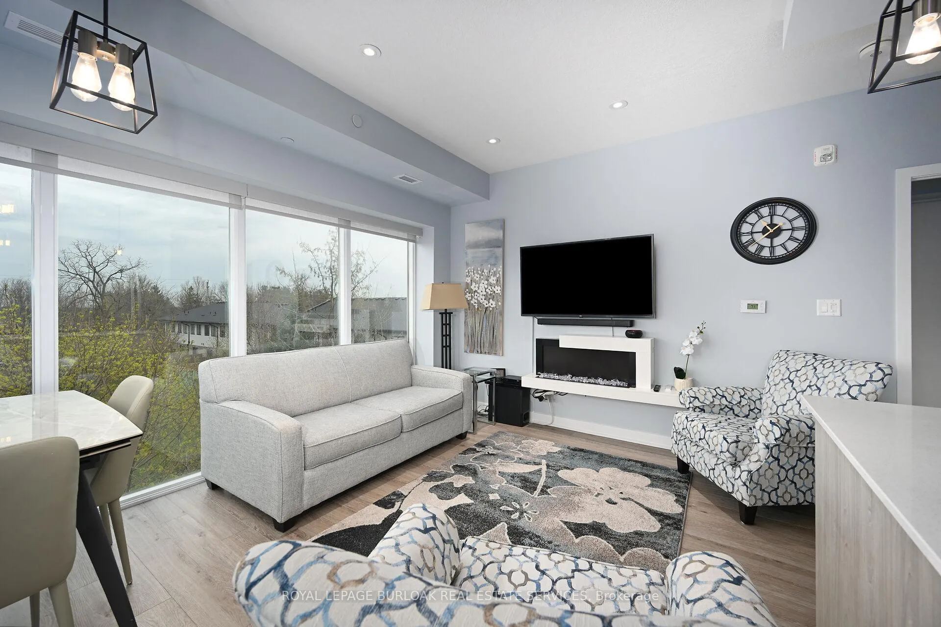 Photo 21 of Unit 409, 16 Markle Crescent, Hamilton, Ancaster — HOMEH