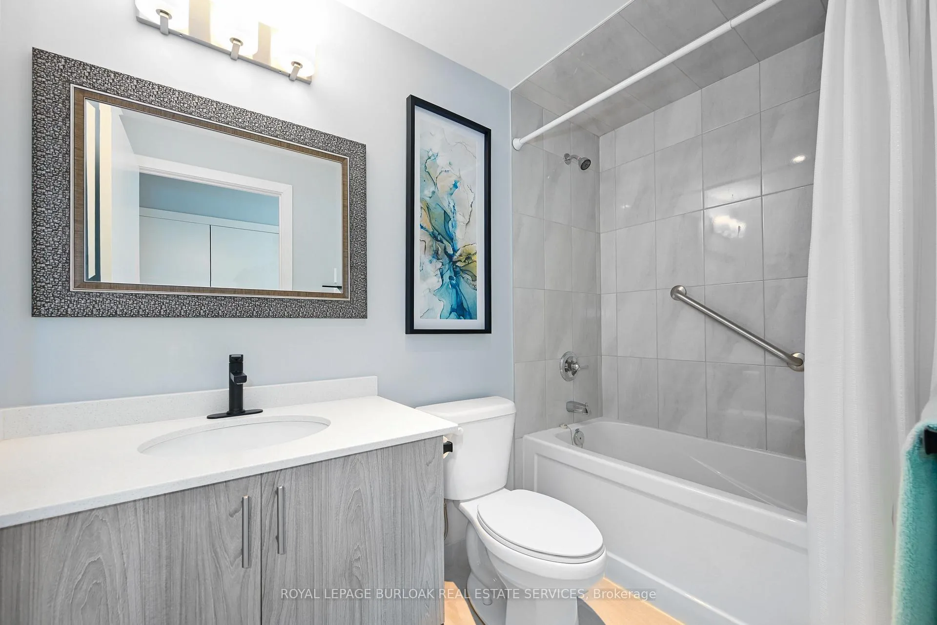 Photo 35 of Unit 409, 16 Markle Crescent, Hamilton, Ancaster — HOMEH