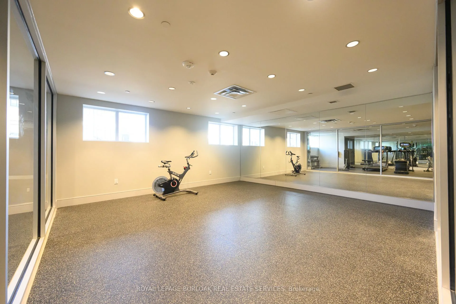 Photo 39 of Unit 409, 16 Markle Crescent, Hamilton, Ancaster — HOMEH