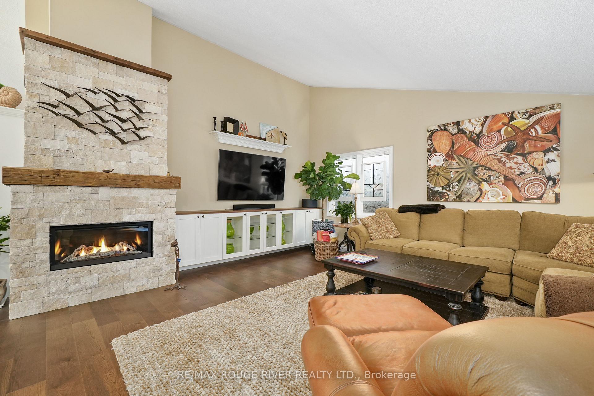 Photo 11 of 433 Henry Street, Cobourg — HOMEH