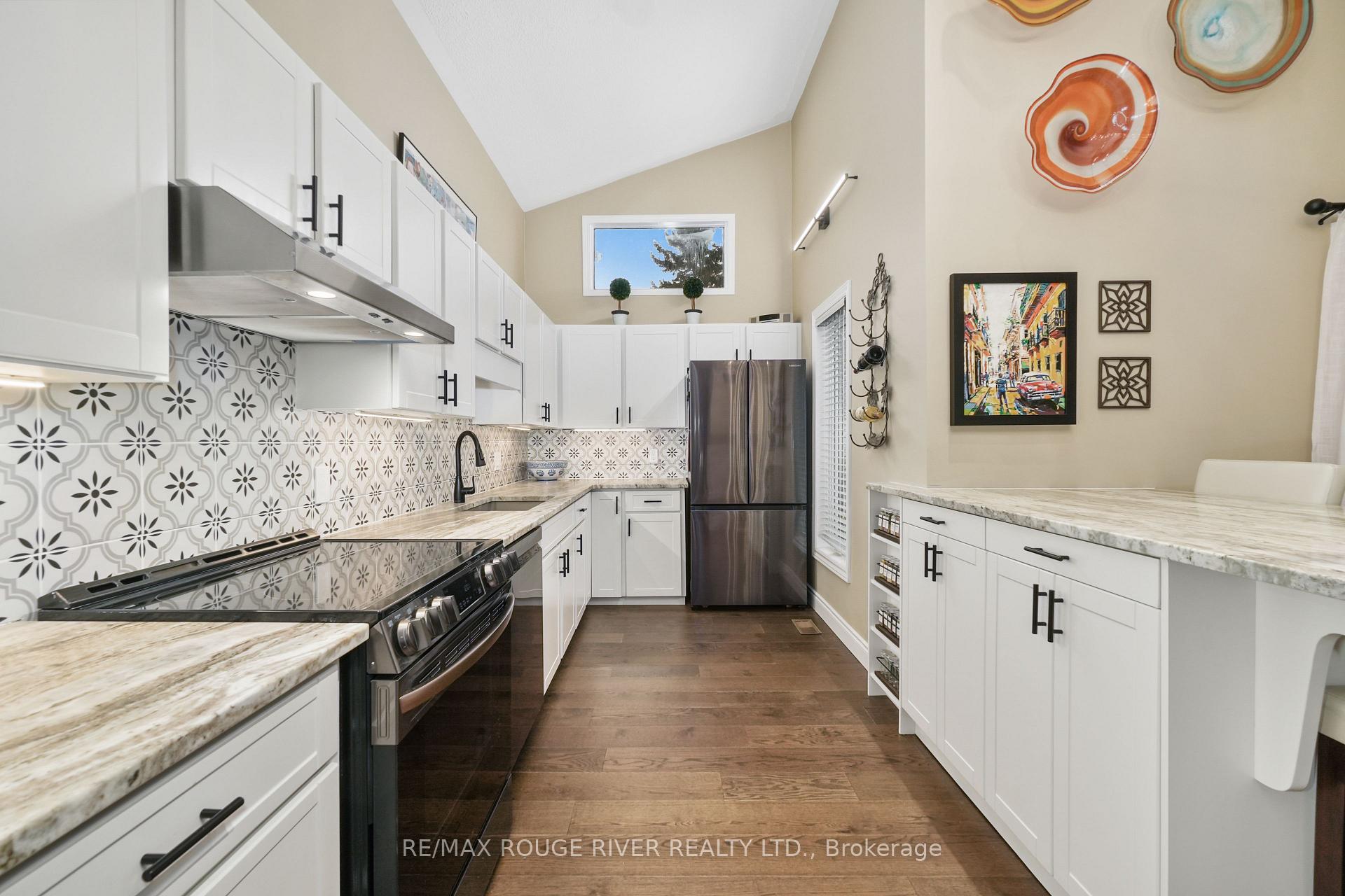 Photo 21 of 433 Henry Street, Cobourg — HOMEH