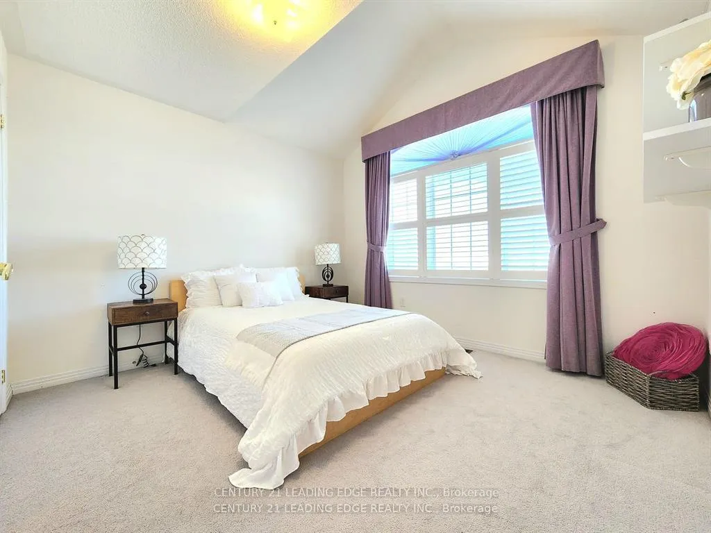 Photo 17 of 48 Starhill Crescent, Markham, Cachet — HOMEH
