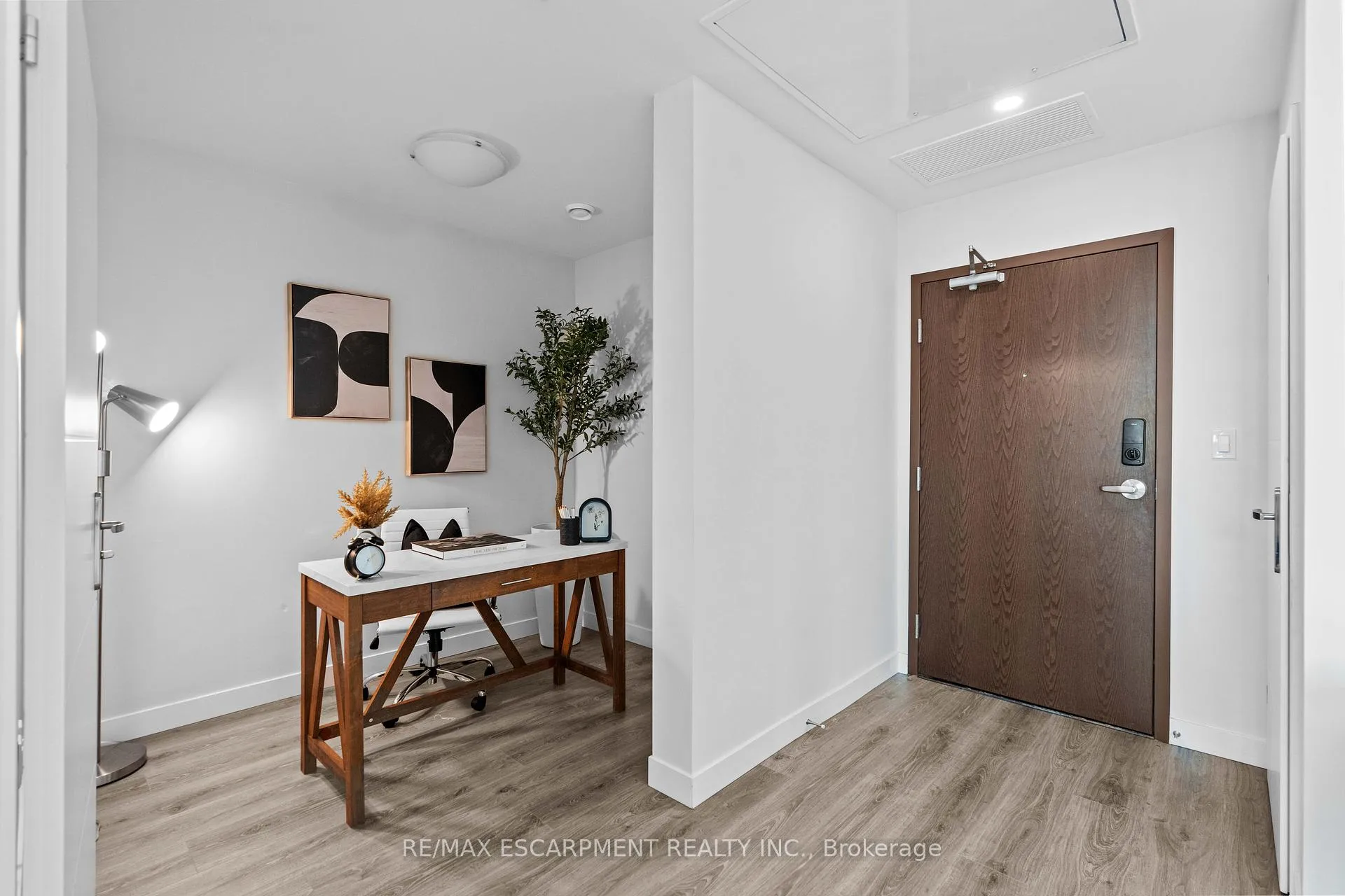 Photo 8 of Unit 712, 60 Frederick Street, Kitchener, City Commercial Core — HOMEH