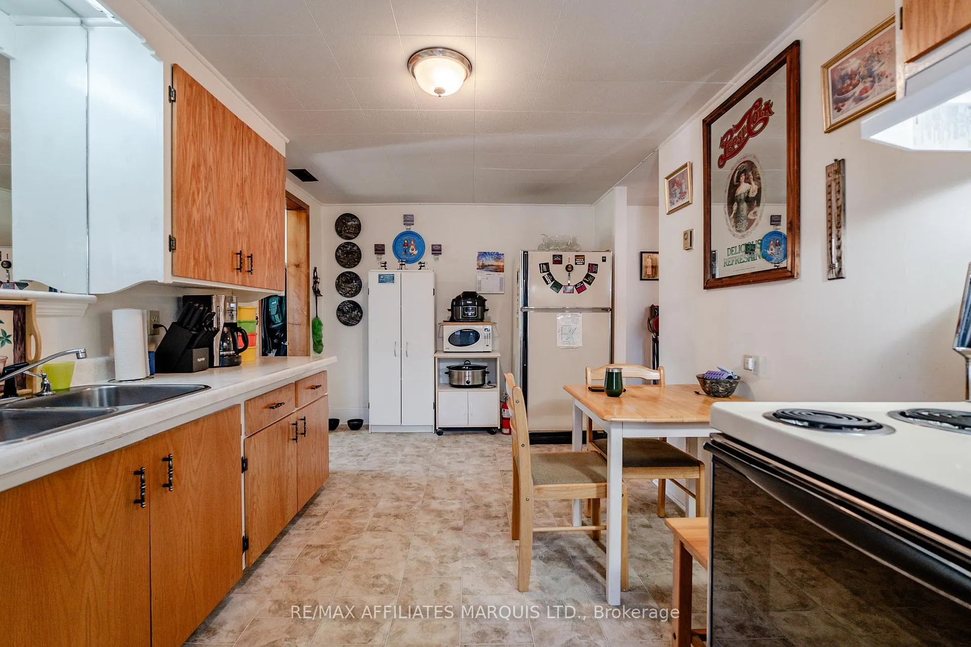 Photo 27 of 311 Sixth Street E, Cornwall — HOMEH