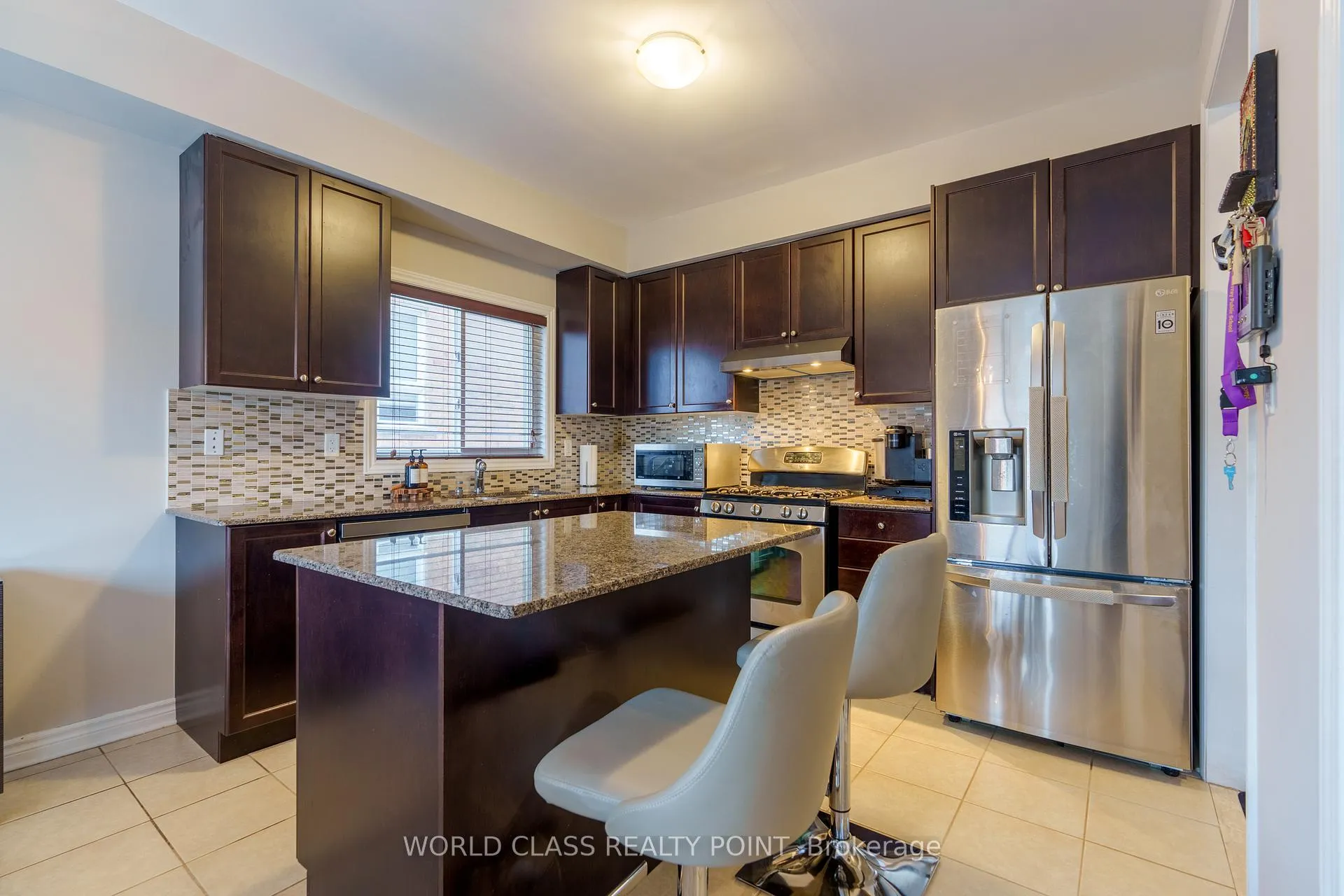 Photo 7 of 19 Partner Drive, Clarington, Courtice — HOMEH