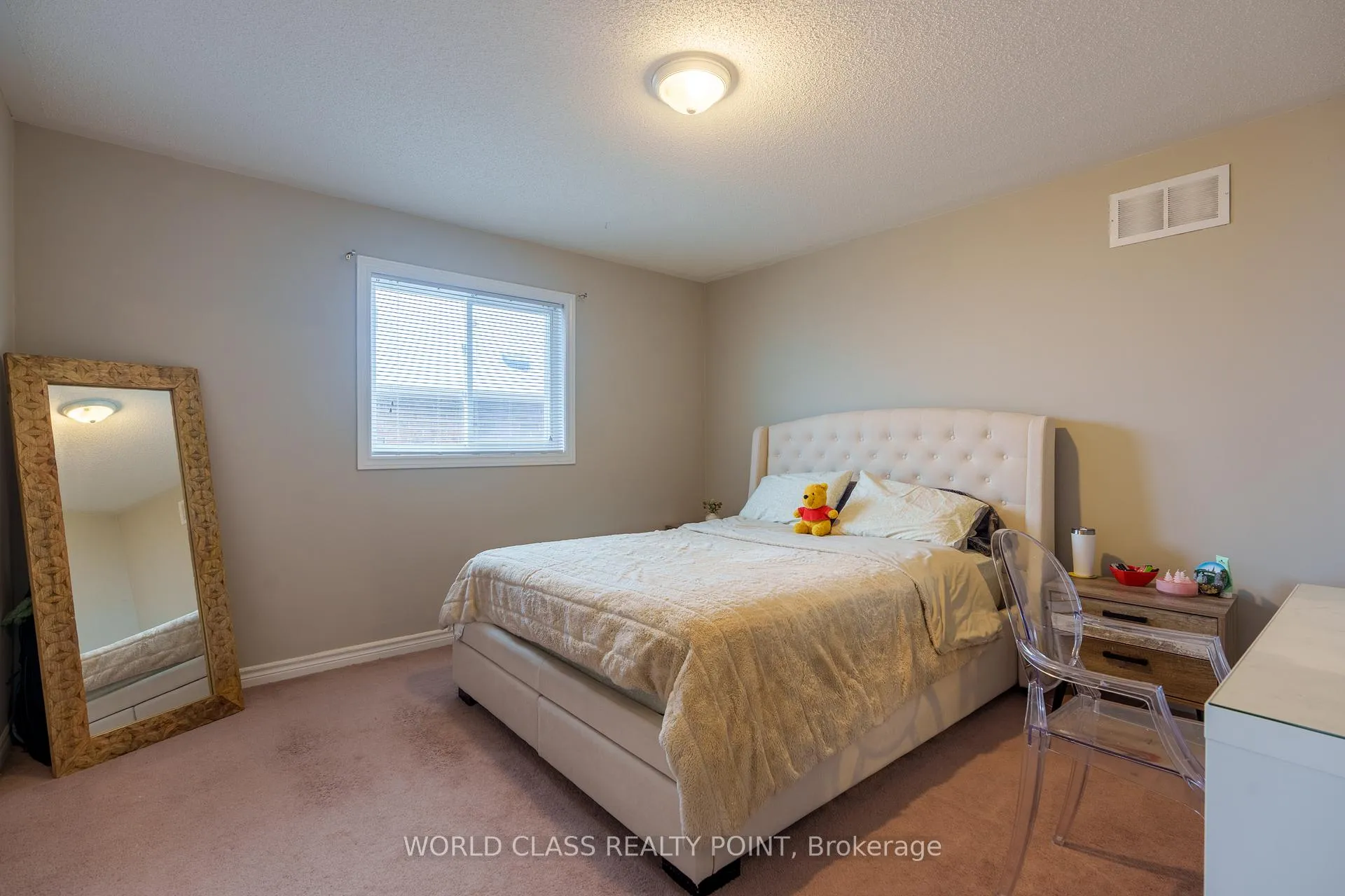 Photo 16 of 19 Partner Drive, Clarington, Courtice — HOMEH