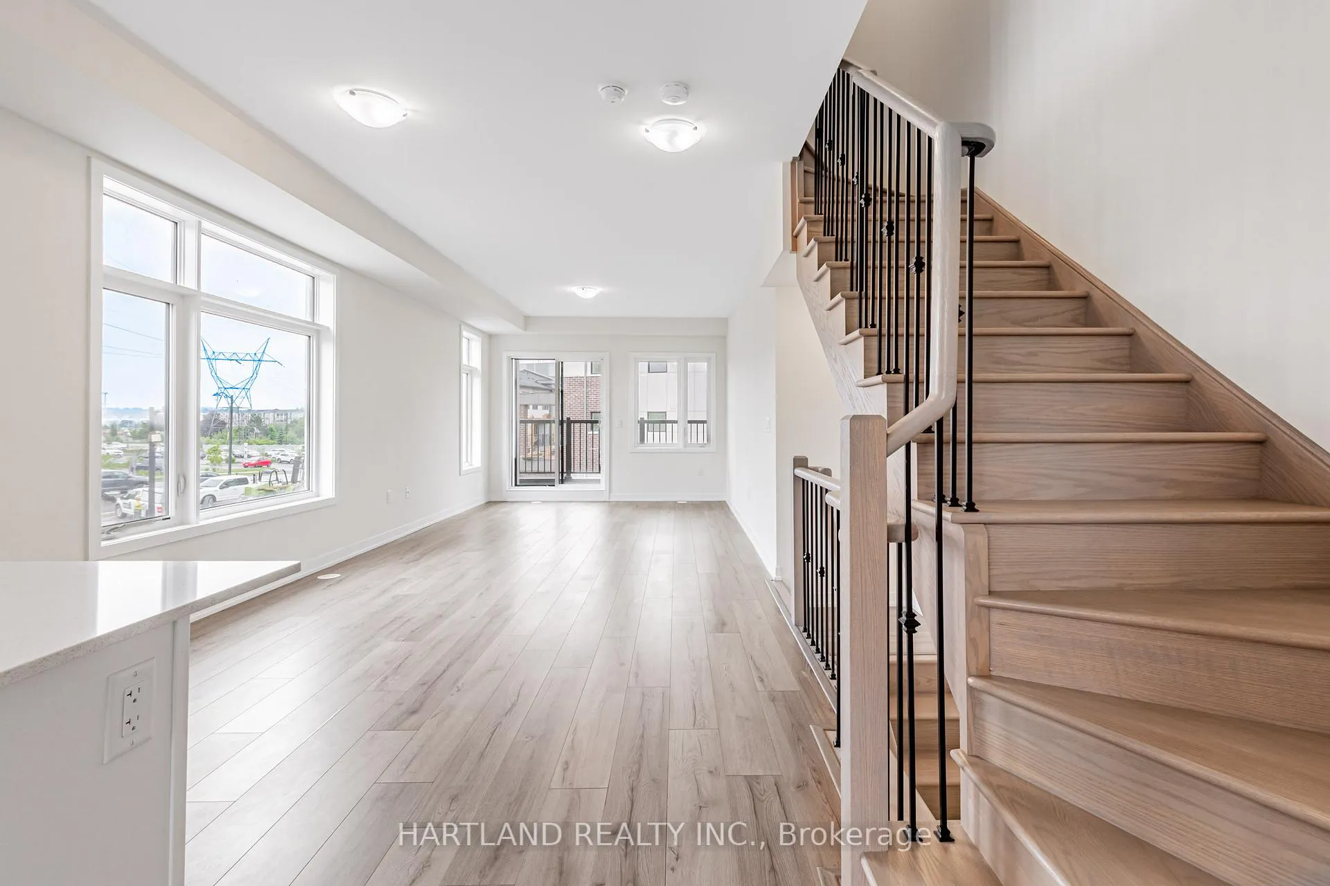 Photo 6 of Unit 710, 1695 Dersan Street, Pickering, Duffin Heights — HOMEH