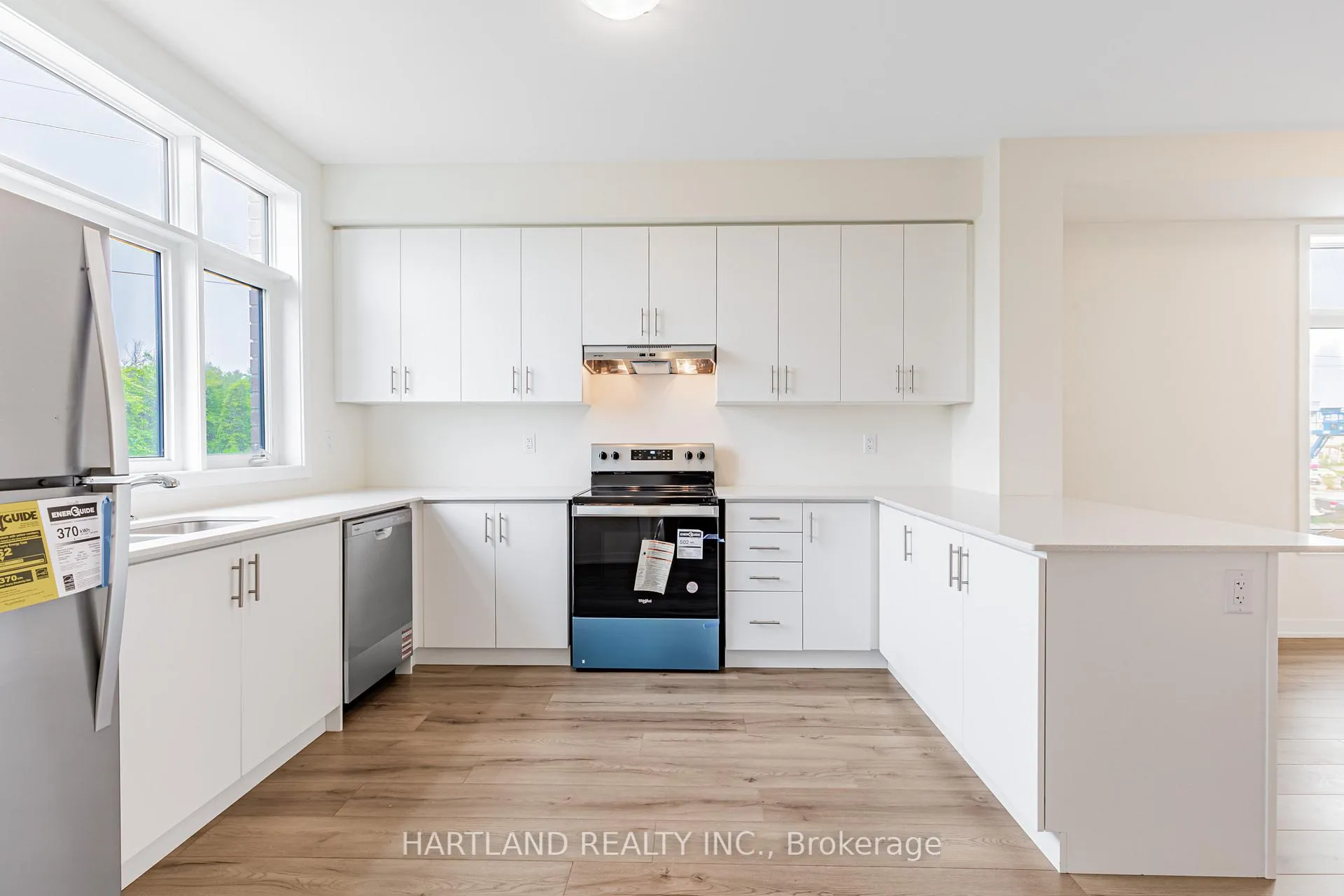 Photo 7 of Unit 710, 1695 Dersan Street, Pickering, Duffin Heights — HOMEH