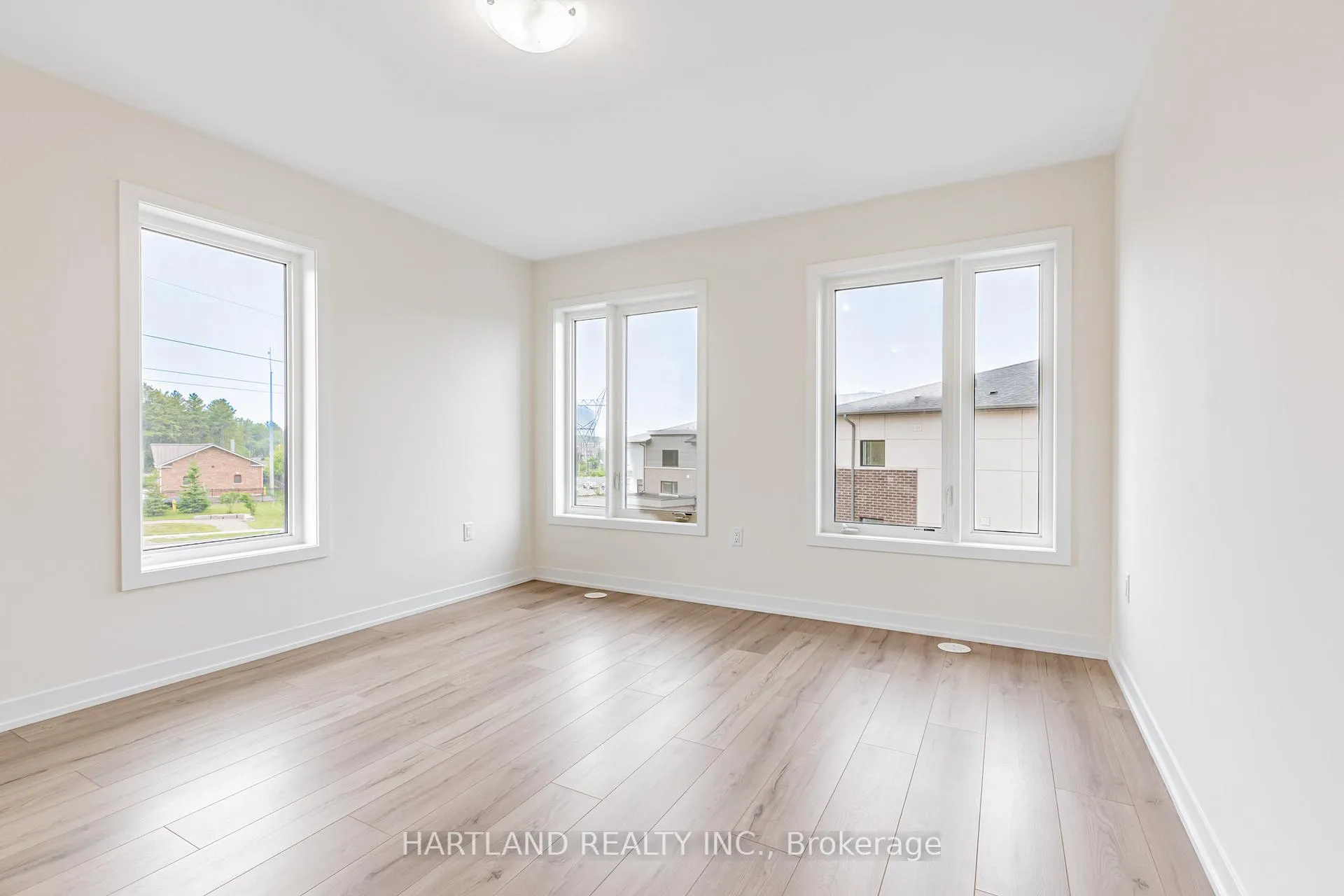Photo 14 of Unit 710, 1695 Dersan Street, Pickering, Duffin Heights — HOMEH