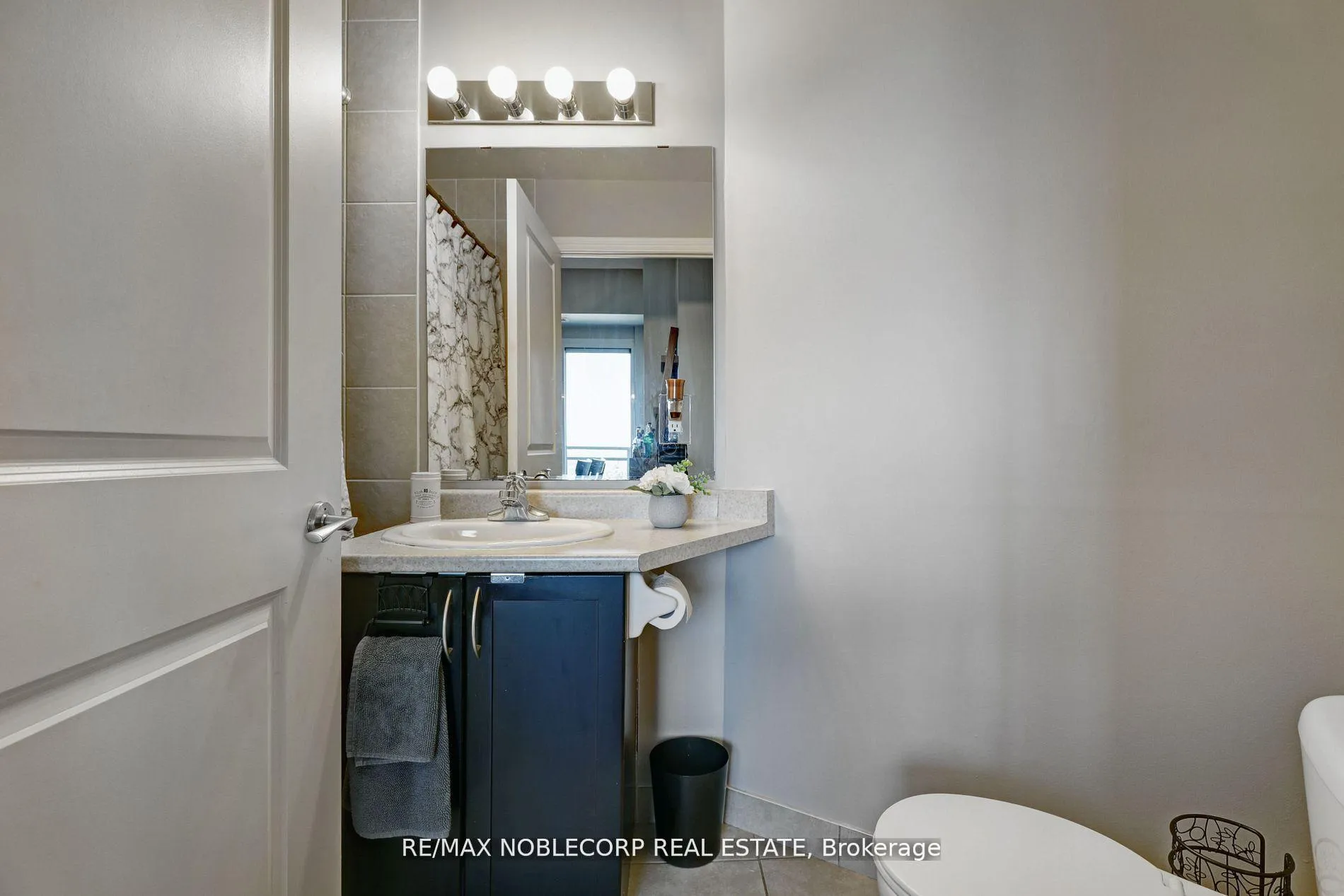 Photo 16 of Unit 907, 7730 Kipling Avenue, Vaughan, West Woodbridge — HOMEH