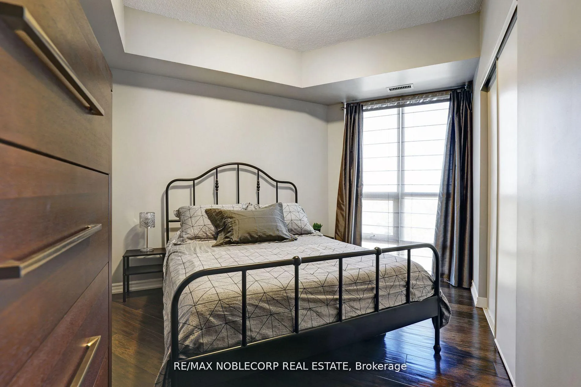 Photo 18 of Unit 907, 7730 Kipling Avenue, Vaughan, West Woodbridge — HOMEH