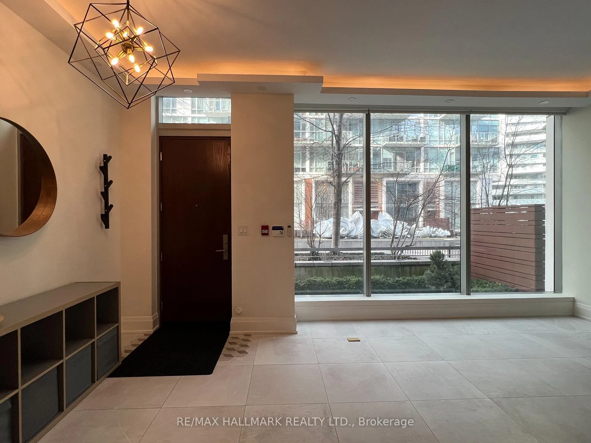 Photo 6 of Unit TH103, 39 Queens Quay E, Toronto, Waterfront Communities — HOMEH