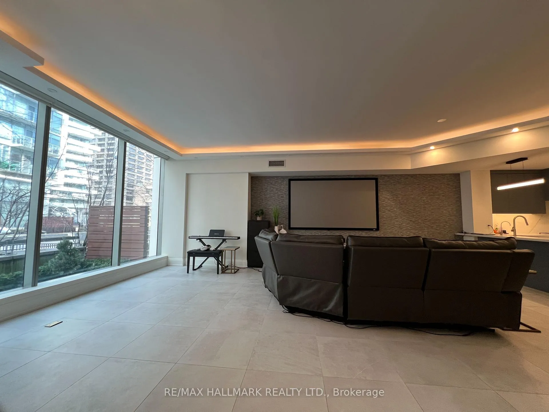 Photo 8 of Unit TH103, 39 Queens Quay E, Toronto, Waterfront Communities — HOMEH